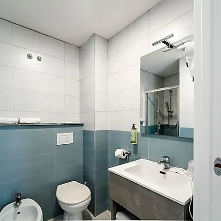 Piccadilly 3*
