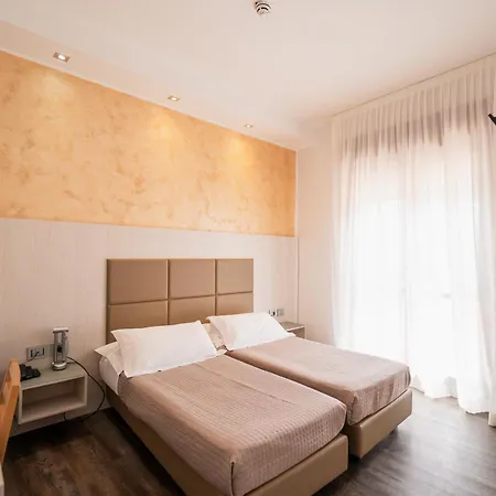 Piccadilly Hotel